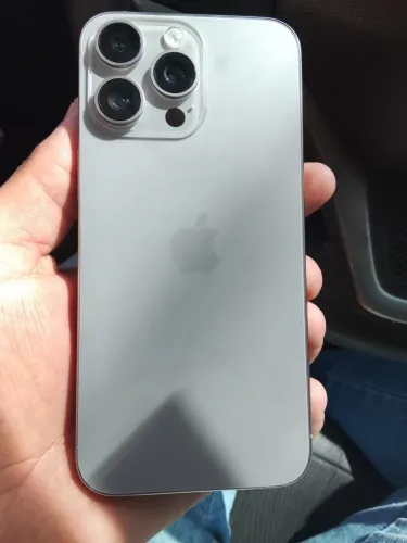 Ifhone 15 pro max titanium 256 gigas