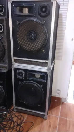Vendo 2 caixas de som 