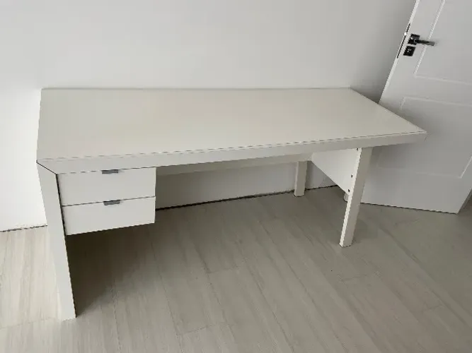 Escrivaninha 74/1,63/60