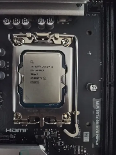 Kit Upgrade CPU Intel Core i5 14600KF e Placa-mãe B760 MSI DDR5