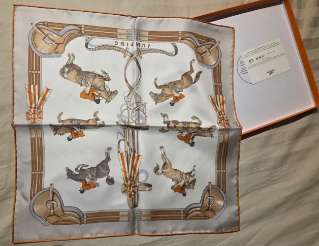 Lenço 45 Jumping Hermes 100% Seda