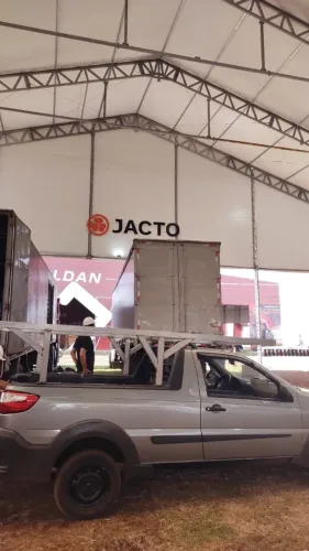 Encontre aqui carretos e fretes