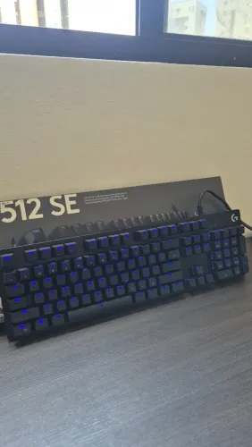 Teclado Gamer Mecânico Logitech G512 SE RGB - Switch Blue