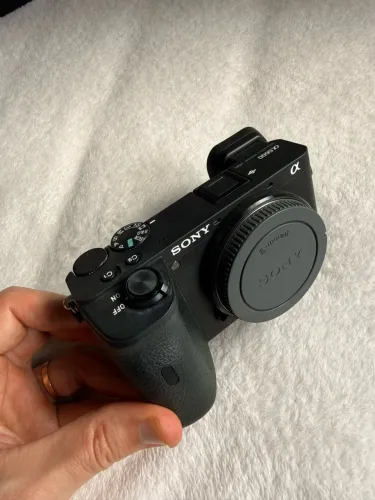 Câmera Sony A6600 (Alpha 6600)
