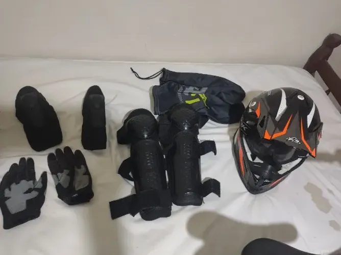 capacete, cotoveleira, joelheira pro tork