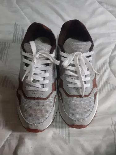 Tenis casual