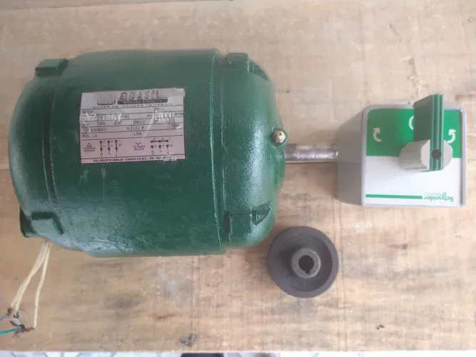 Motor trifásico marca Brasil 