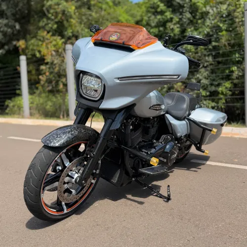 Street Glide 2024