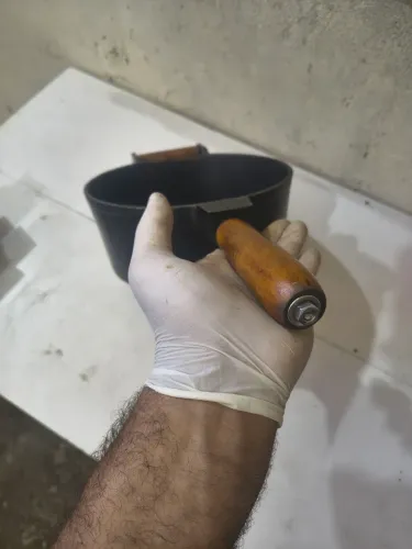 Panela de ferro fundido antiga