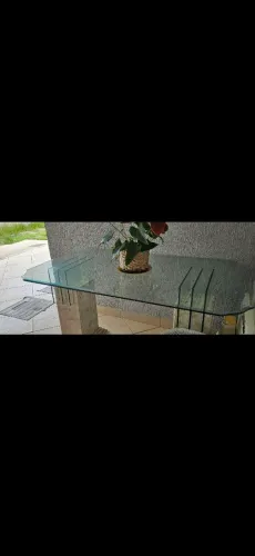 Mesa de 6 lugares: base de mármore 