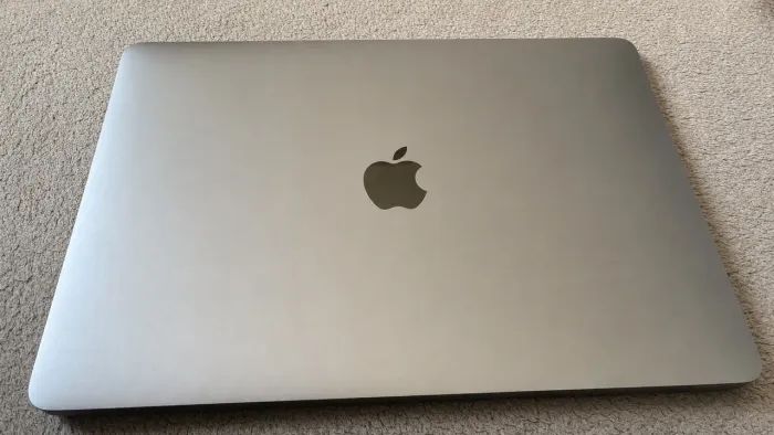 MacBook Air 13 polegadas 2019 cinza-espacial (128gb SSD 8gb RAM)