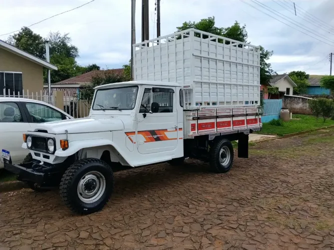 Toyota Band.Picape Chassi Longo Diesel 1985