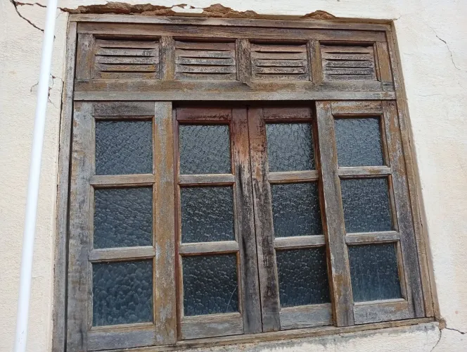 Janelas ferro, madeira,