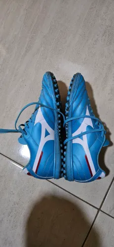 Chuteira society Mizuno "40"