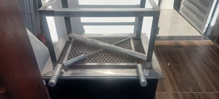 Churrasqueira com braseiro embutir 60 X 45