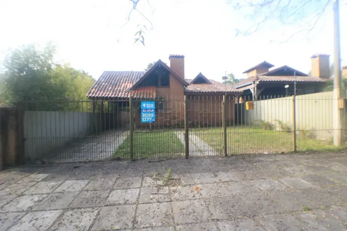 Casa de 3 dormitórios no Laranjal - espaço e praticidade para sua família