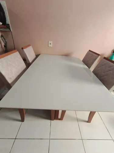 Conjunto de mesa e cadeiras premium