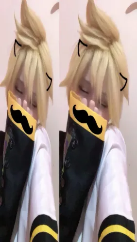 Peruca Len Kagamine estilizada 