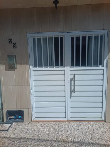 Vende-se casa 100 mil