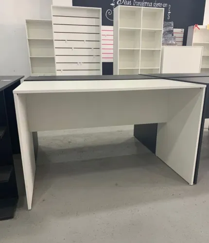 Lindas mesas para escritório em mdf 