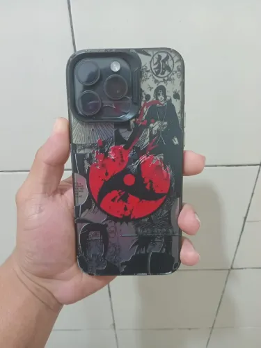 Vendo iPhone 15 pro Max com a traseira trincada