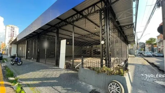 EXCELENTE GALPÃO COM 400 M² !!
