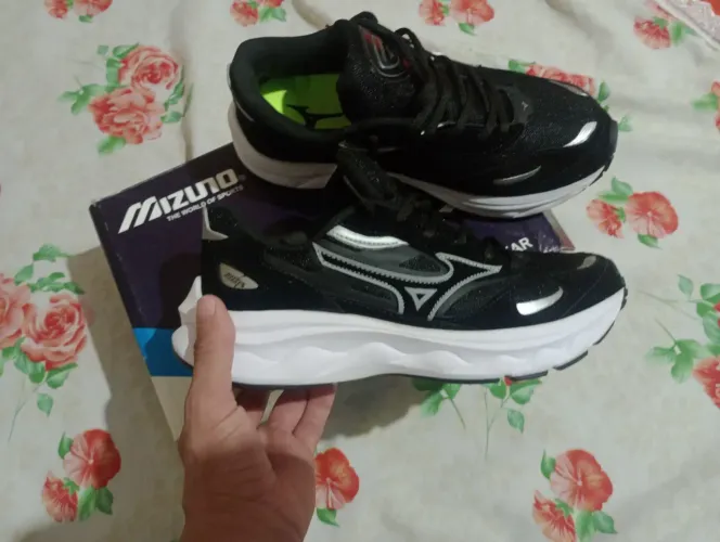 Tênis mizuno, tamanho 41, nunca usado