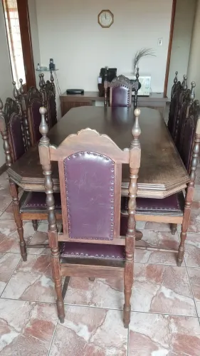Mesa de jantar sucupira com 8 lugares
