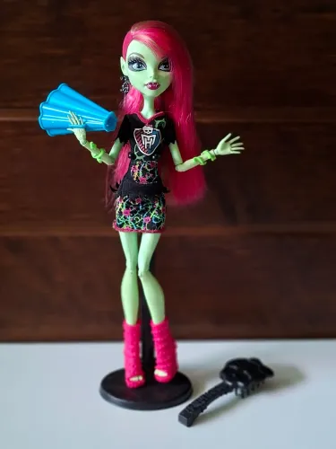 Boneca Monster High - Vênus McFlytrap Ghoul Spirit.l