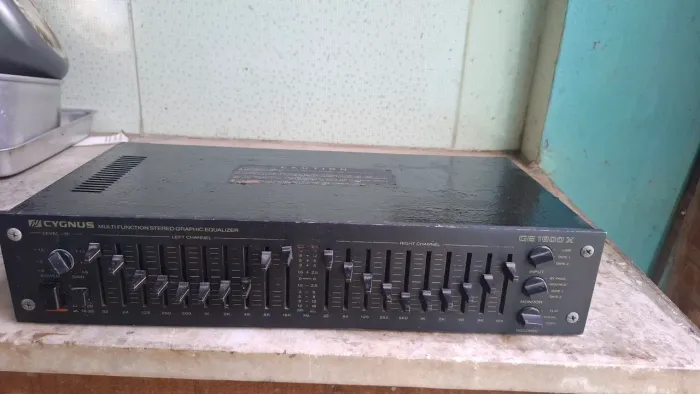 Equalizador gráfico GE 1800 X Cygnus