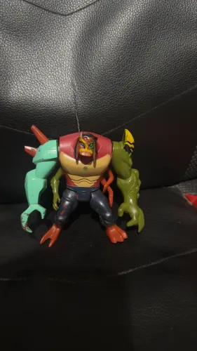 Kevin Supremo Raro ben 10
