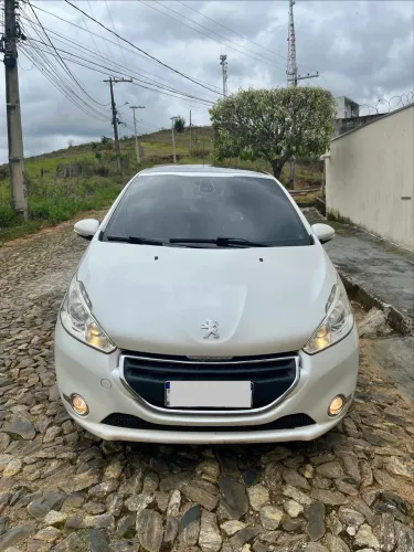 Peugeot 208 Griffe 1.6 Flex 16V 5P Mec. 2014
