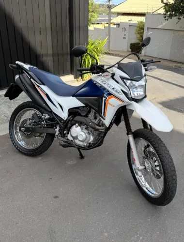 Honda/ Bros 160 2024 Branca e Azul