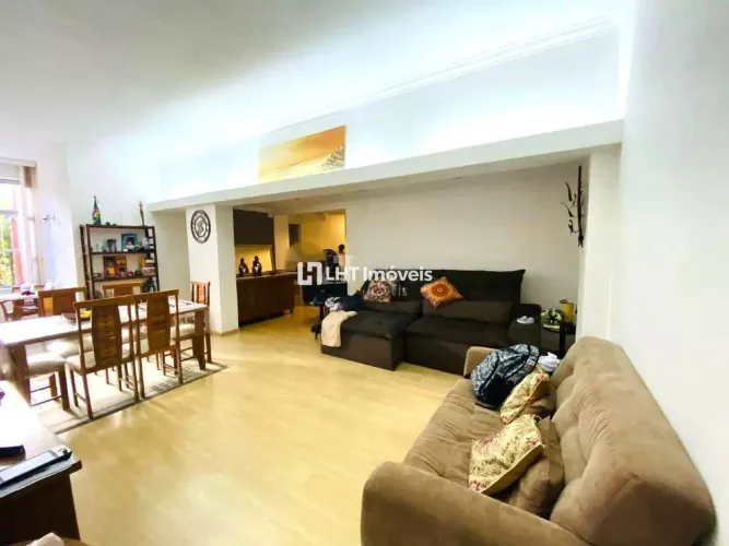 Apartamento duplex tipo casa com 130m² no Ingá!