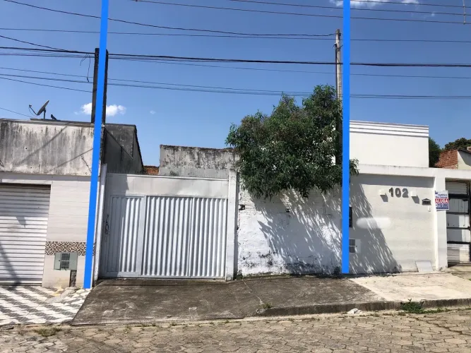 Vendo 1/2 lote plano murado com portão