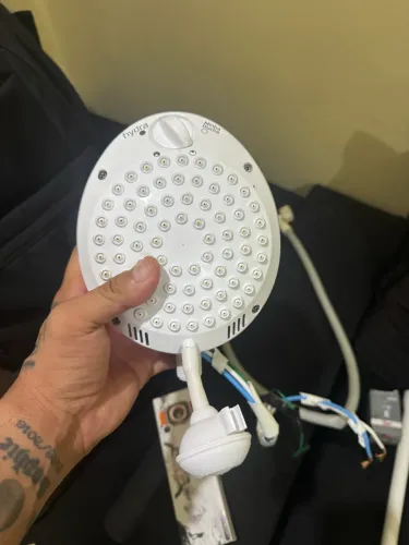 DUCHA ELÉTRICA HYDRA NOVINHA 