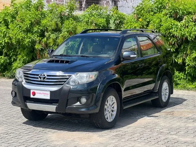 Toyota Hilux CD SRV D4-d 4X4 3.0 TDI Diesel AUT 2013