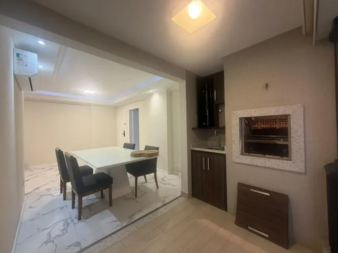 Apartamento Frente Mar com 3 Dormitórios e Churrasqueira no Centro de Balneário Camboriú