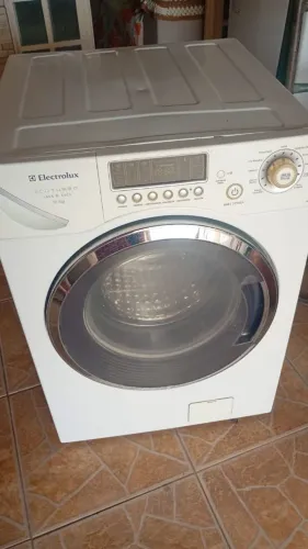 Vende-se lava e seca LG