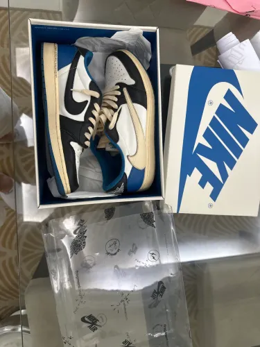 Jordan Travis Scott fragment