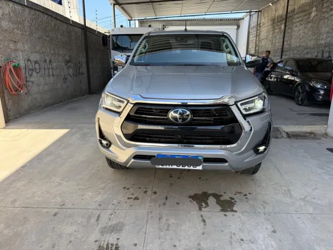 Toyota Hilux CD SRX 4X4 2.8 TDI 16V Diesel Aut. 2023