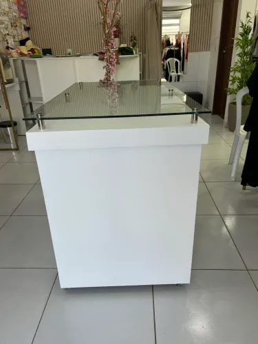 Mesa para loja