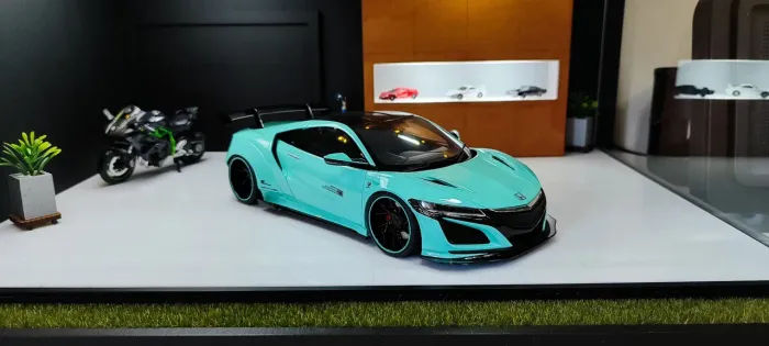 Honda NSX Liberty Walk 1/18 GT Spirit com caixa