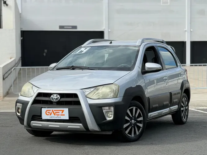 Toyota Etios Cross 1.5 Flex 16V 5P Mec. 2014
