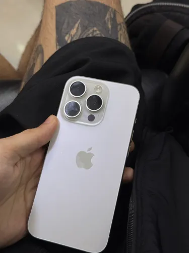 iPhone 15 pro 256gb 