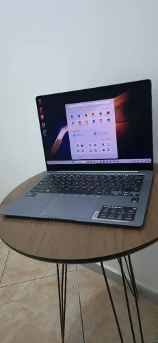 Galaxy Book4 Pro - Core Ultra 5 / 16GB DDR5X 7600mts 512GB NVME / tela 14" Touch-screen 2k