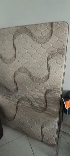 Cama Box Queen e cama Box solteiro seminova 