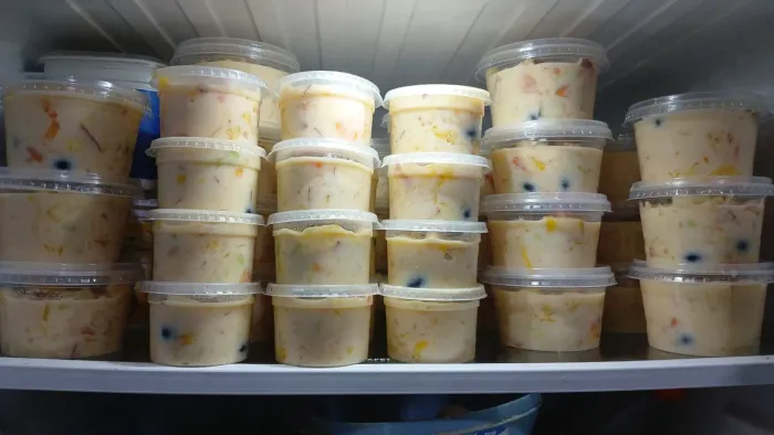 Salada de frutas no pote, potes de 250ml.