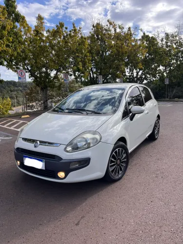 Fiat Punto Essence 1.6 Flex 16V 5P 2013