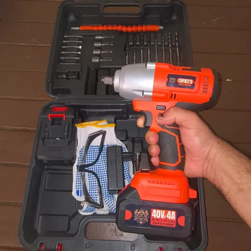 KIT: chave de impacto 550N - 2 baterias + acessórios.